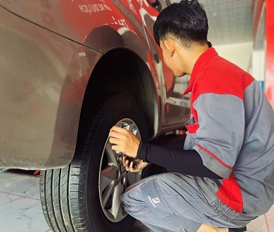 Thay lốp xe tại Thái Phùng Kiên Giang